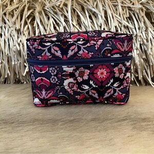 VERA BRADLEY Magenta Medallion Lighten Up Medium Zip Cosmetic Case Purple Pink
